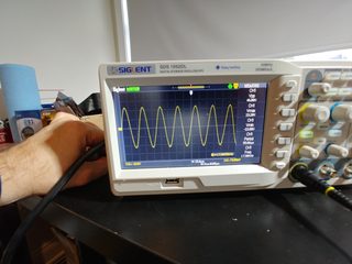 sinus 32Vpp 18khz