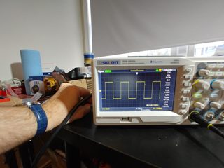 square 42Vpp 1khz